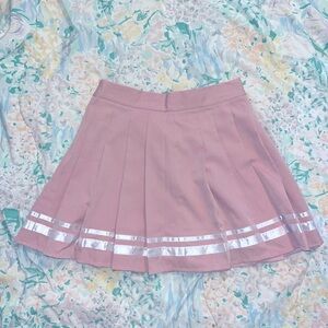Pink pleated skirt